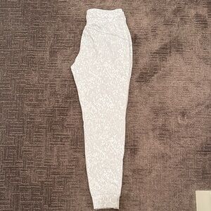 Lululemon Athletica Gray Patterned Joggers
